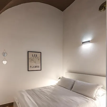 Montevecchio6 Navona Рим